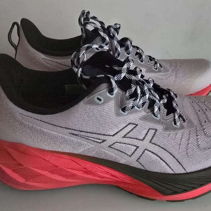 ASICS Novablast 4 Trail sneaker