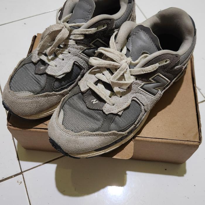 Sepatu NB 2002R Preloved / Second