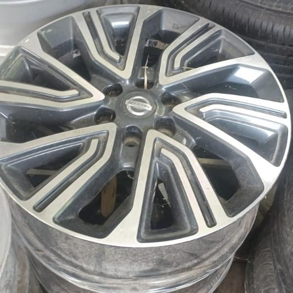 Velg Nissan Terra R18 Original Nissan Terra,Navara