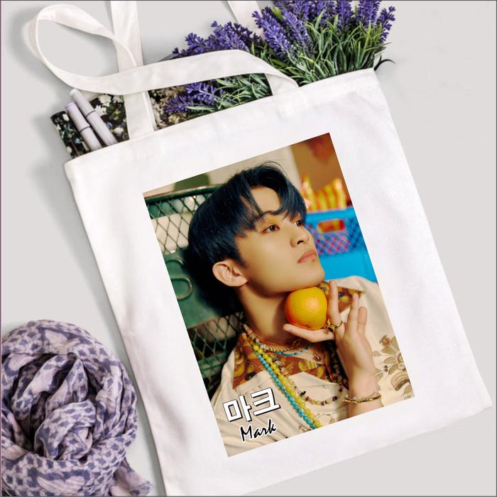 TOTE BAG KPOP, MARK LEE - BAHAN KANVAS - 30  X 40 CM