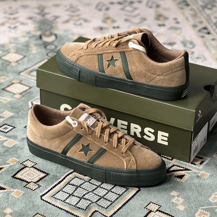 CONVERSE X UNDEFEATED ONE STAR PRO ACADEMY BROWN