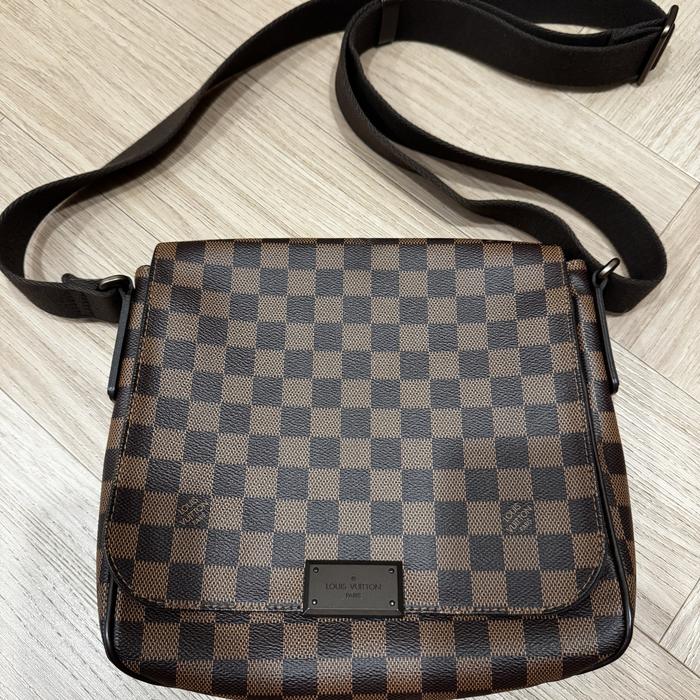 Louis Vuitton LV men Bag Damier Ebene District PM