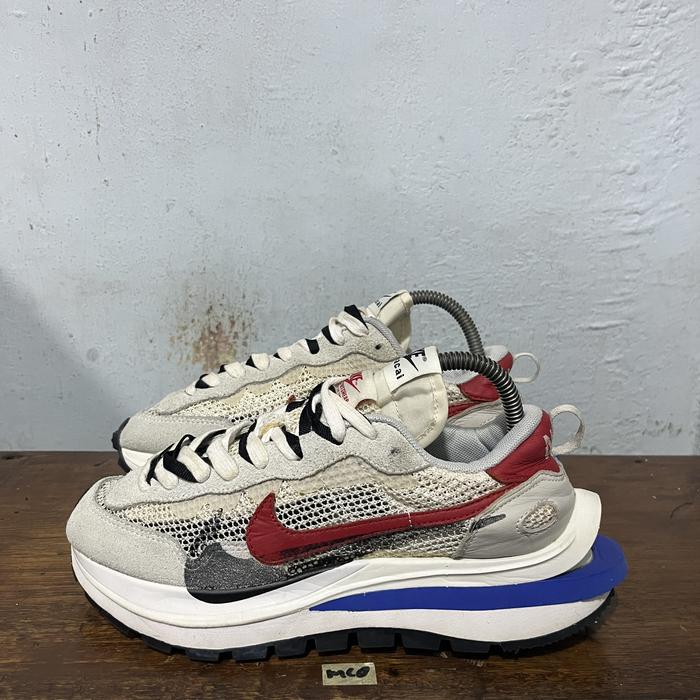 Sepatu second branded nike sacai vaporwaffle sail size 40