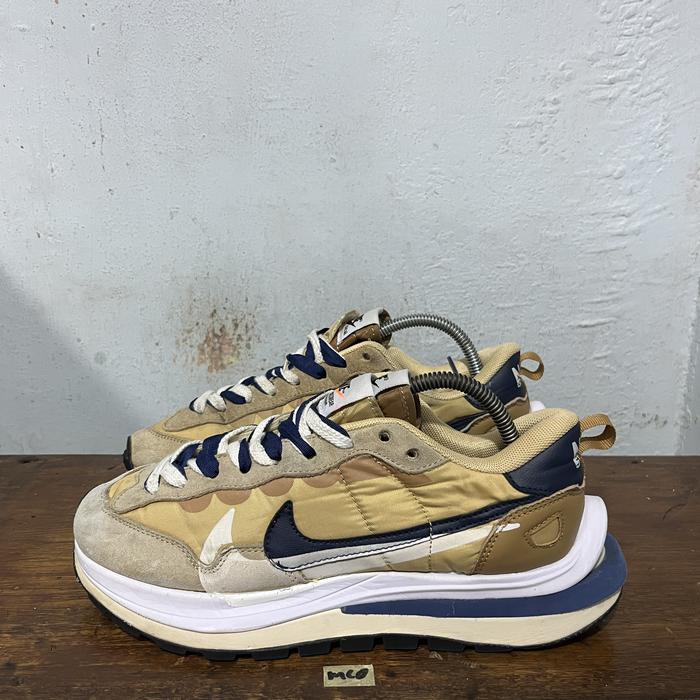 Sepatu second branded nike sacai vaporwaffle sesame size 41