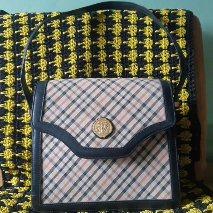 Shoulder bag vintage kotak2 daks preloved tjap karoeng
