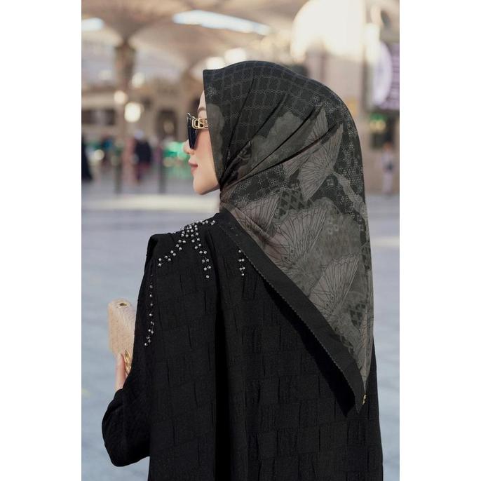 Buttonscarves as is minor defect/ reject modinity warehouse sale