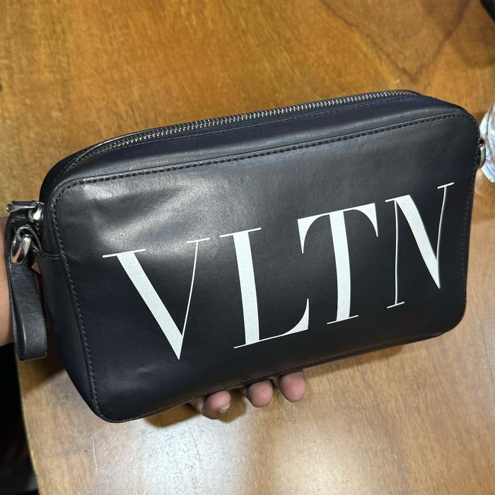 Tas Valentino Garavani - VLTN Crossbody Bag in Smooth Leather
