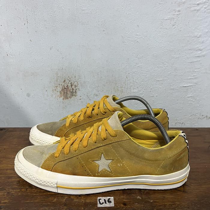 Sepatu second original Converse one star yellow size 42