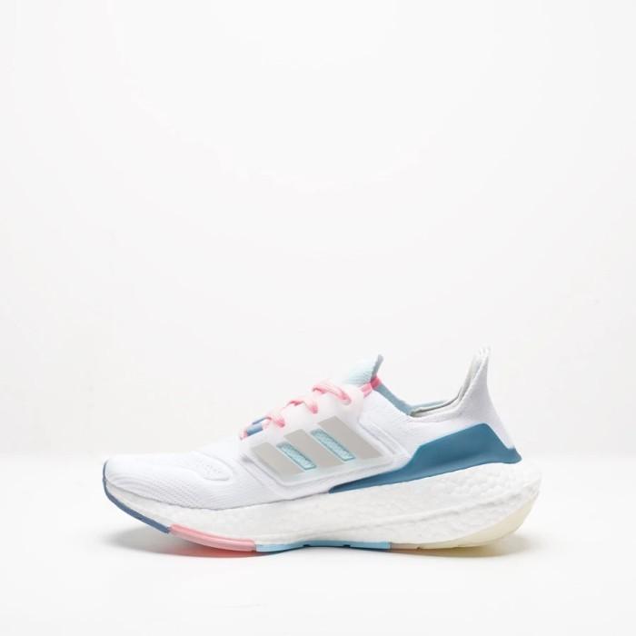 Adidas Ultraboost 22 2022 White Almost Blue Pink