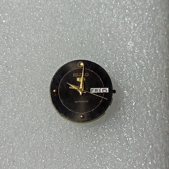 Mesin jam tangan Seiko otomatis wanita
