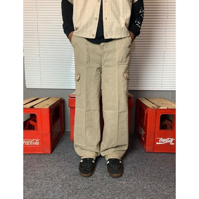 Uniglam Cargo Pants - Cargo pants jeans cream gombrong loose fit korean style baggy street wear - Ce