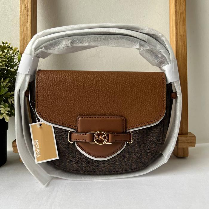 tas wanita mk reed small saddle crossbody brown mm