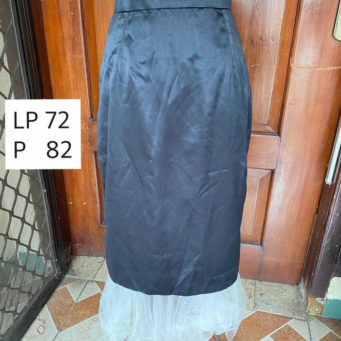 Black Tutu Skirt Pencil Skirt Rok Span Wanita Midi Skirt Bahan Licin Satin - preloved