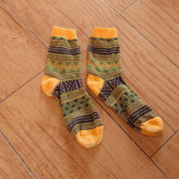 Kaos Kaki Brand Thrift Second Wear Casual By Uniqlo Motif