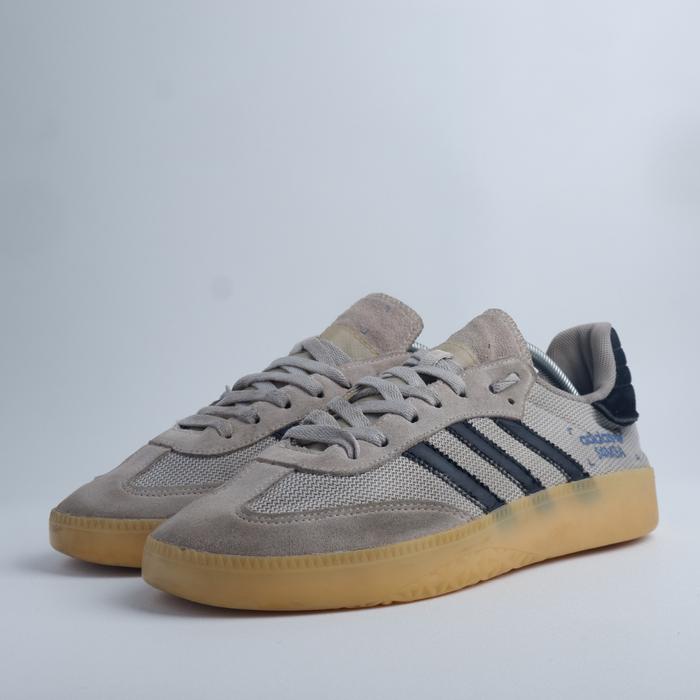 Sepatu Bekas Adidas Samba RM White - Size 44,5