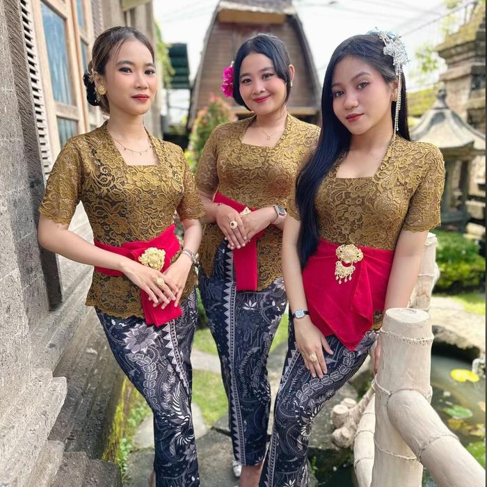 1 Set Kebaya Stretch Lengan Pendek + Rok + Selendang warna Olive