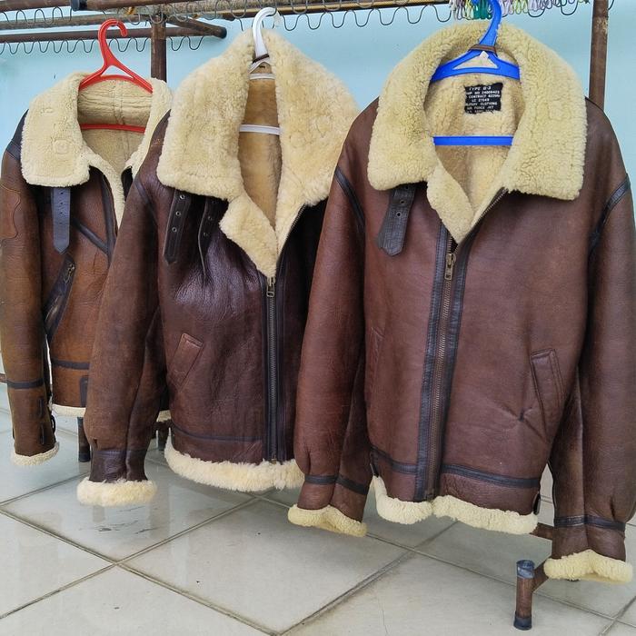 jaket kulit pilot B3 bomber tebal hangat vintage lawas tas sepatu kulit strap helm stang tepong vesp