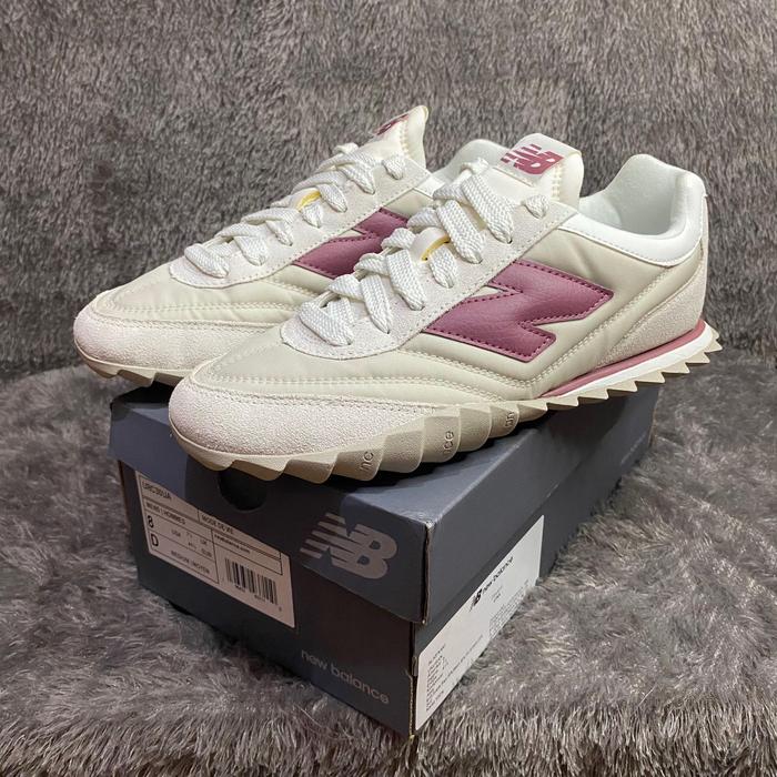 New Balance RC-30 Trainers White Burgundy URC30UA