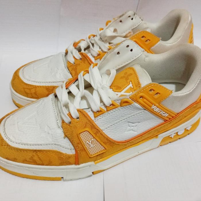 sepatu second thrift branded Elfi trainer