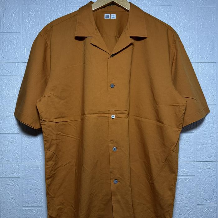KEMEJA OPEN COLLAR UNIQLO U SECOND THRIFT (size besar)