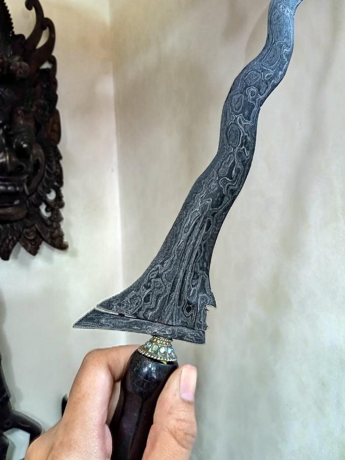Keris sepuh sabuk inten pamor uler lulut