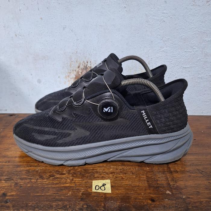 Sepatu second original Millet BOA system size 41,5