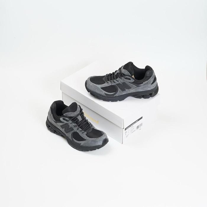 Sepatu Sneaker NB 2002R Gore-Tex JJJJound Charcoal