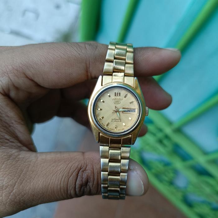 Jam tangan Seiko 5 wanita cewek Automatic nyala