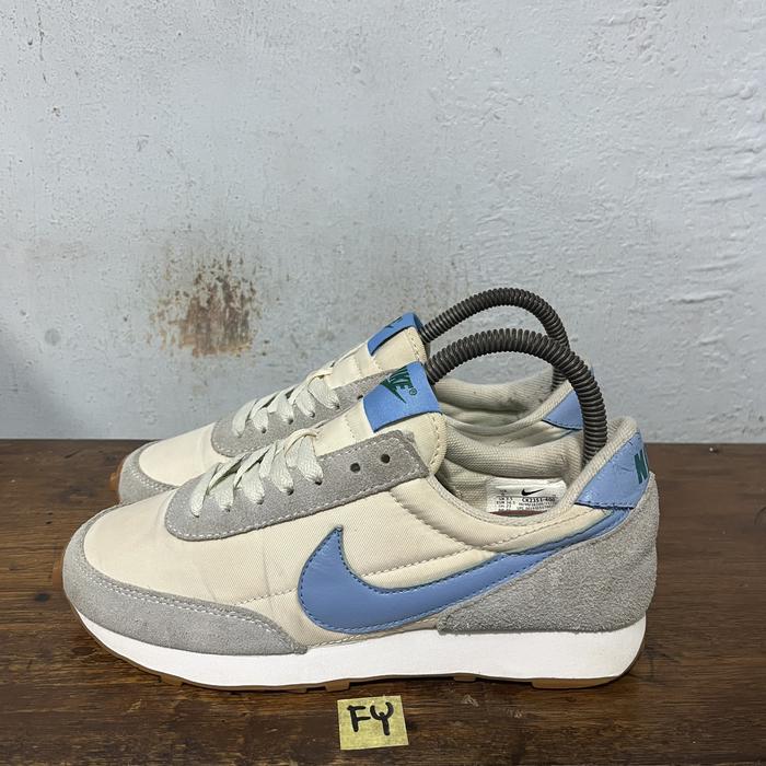Sepatu second ori nike daybreak light blue size 36.5