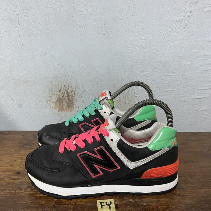 Sepatu second ori new balance 574 women size 36