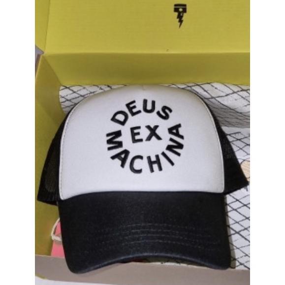 Topi Deus Ex Machina White Circle Original 100%