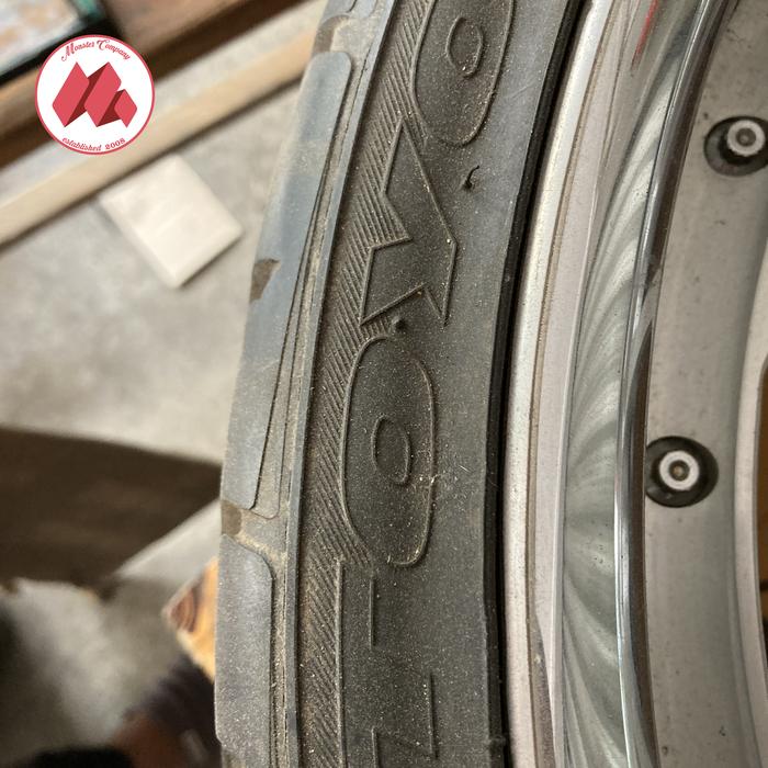 Ban Toyo Proxess R20 285 305