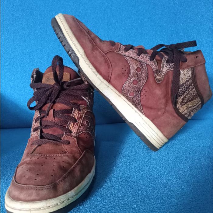 saucony//saucony boots//sepatu saucony//size 42/43