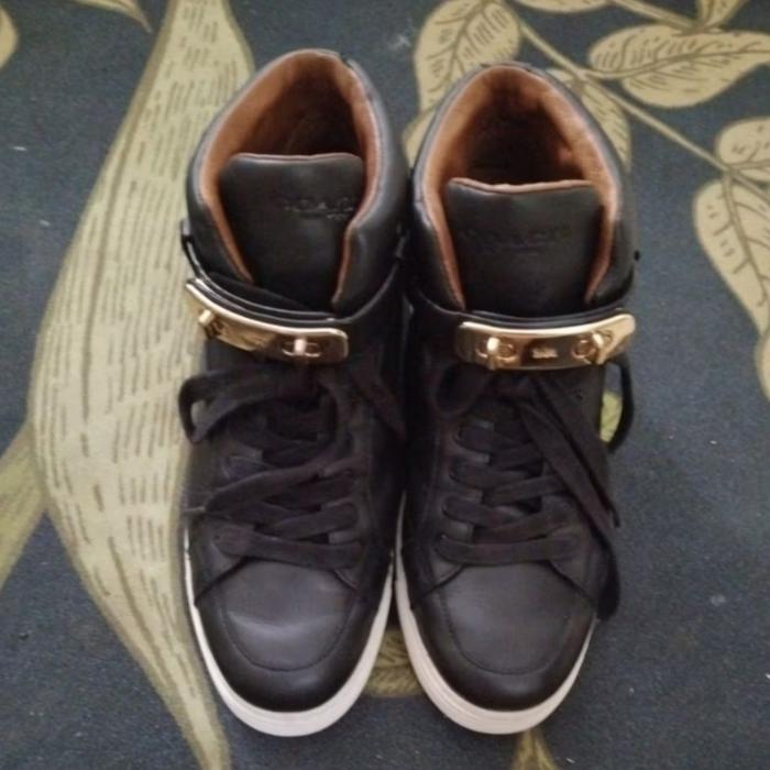 SEPATU C04CH FULL BLACK BOOTS