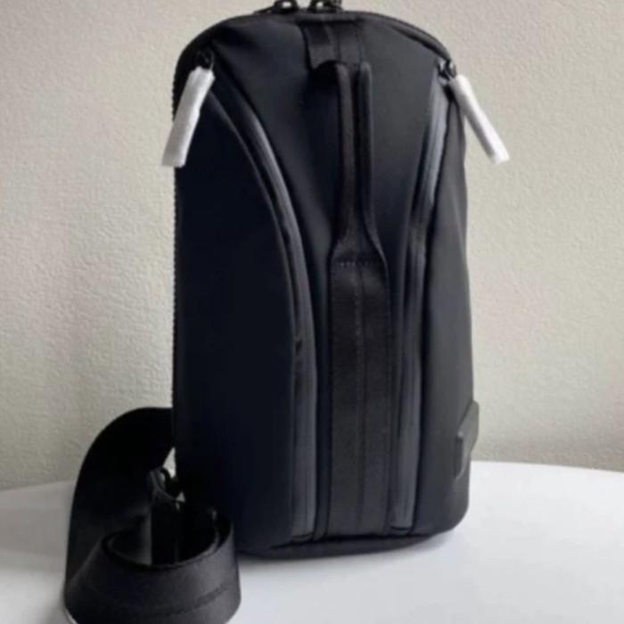 TUMI Tahoe Crosse Sling Bag Black Original