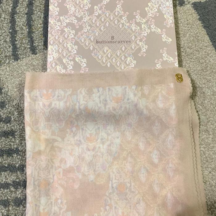 Buttonscarves Original Preloved - The Granada vole Square-cream Tan