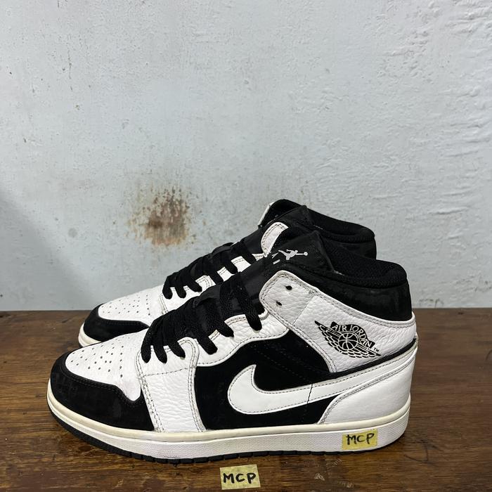 Sepatu second branded nike aj1 mid panda size 40