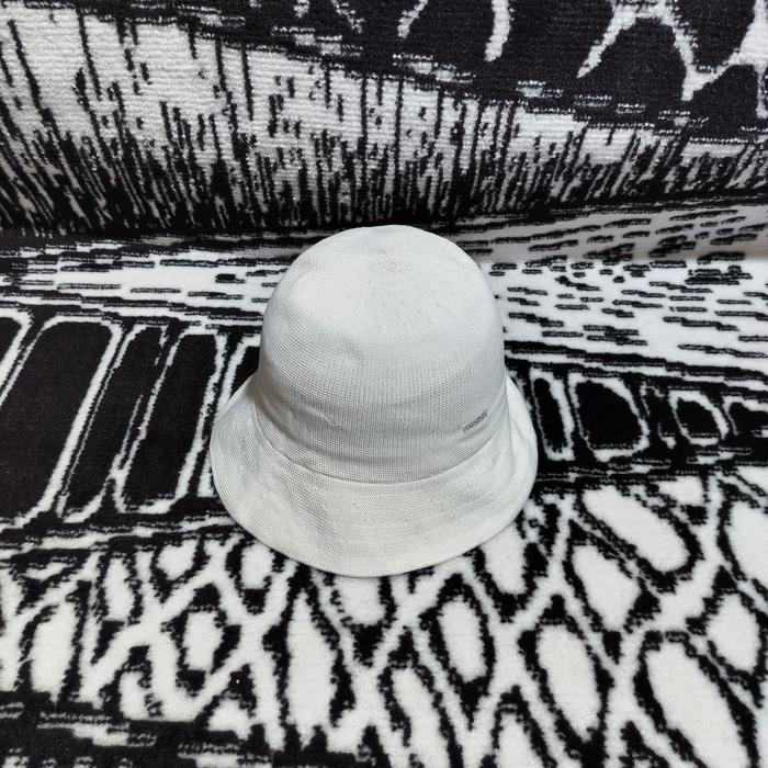 bucket hat kangol white logo