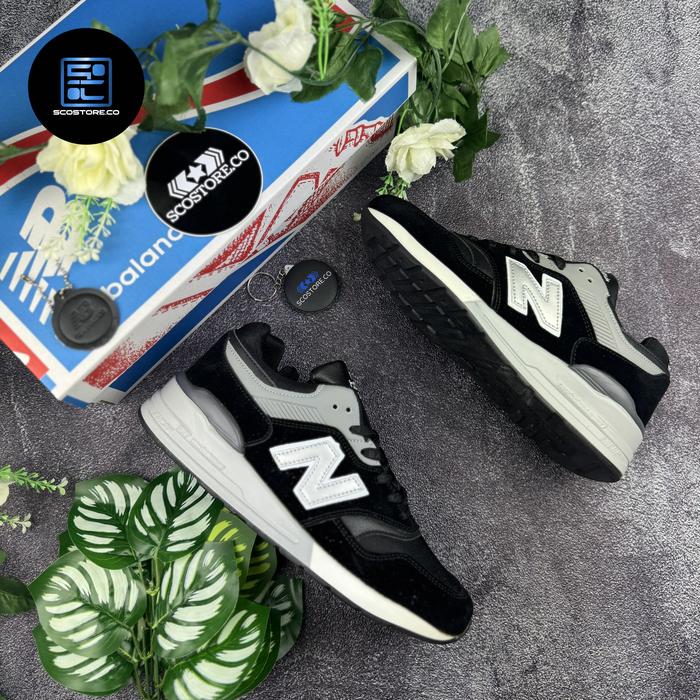 Sepatu Sneakers Olahraga Pria Casual Running Lari New Balance 997s Black White