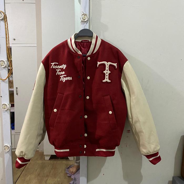 Varsity h&m tiger leather