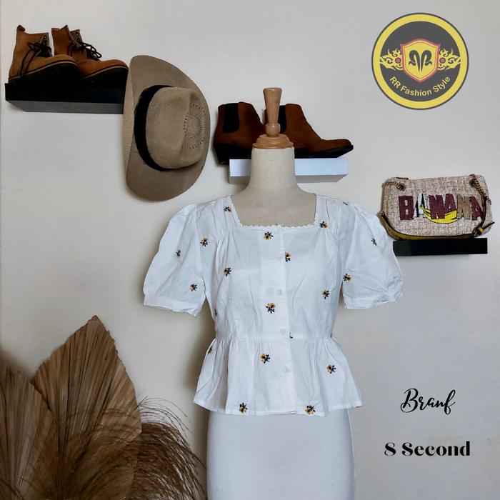 Blouse Wanita 8 Seconds Warna Putih Bunga-bunga Lengan Pendek