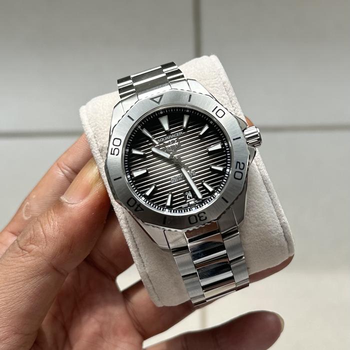Jam Tangan TagHeuer Aquaracer Pro 200 WBP2110