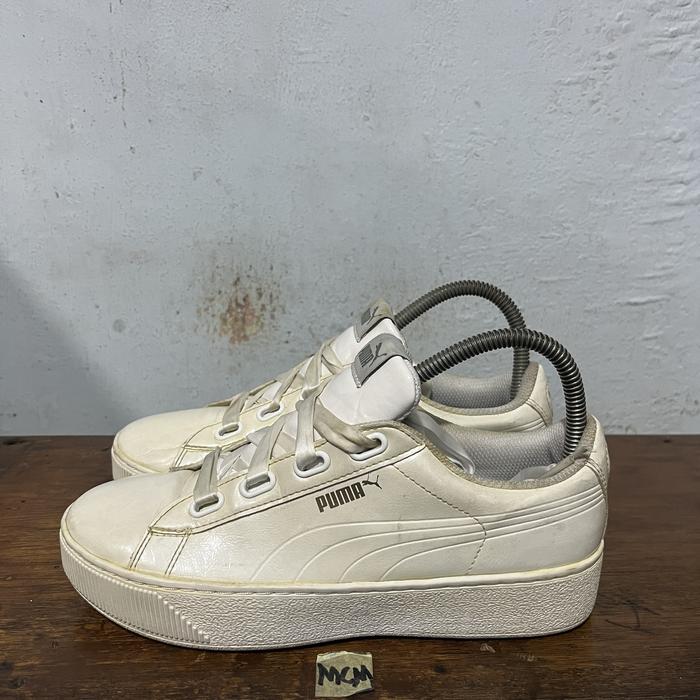 Sepatu second ori puma smash size 38