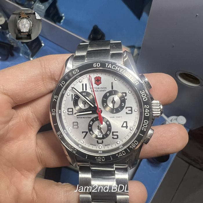 Victorinox Swiss Army 241445 Jam Tangan Pria Chronograph