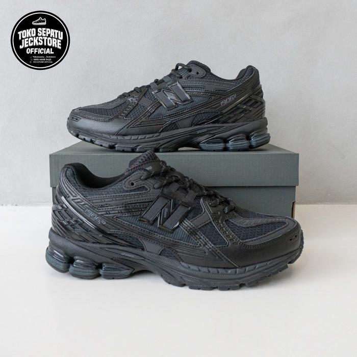 SEPATU UNISEX NB 1906U TRIPLE BLACK art M1906NJ