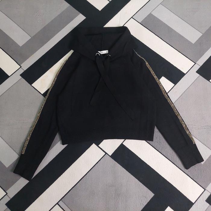 ZARA Knit Sweater Hoodie Black Embellished (MASIH SANGAT LIKE NEW)