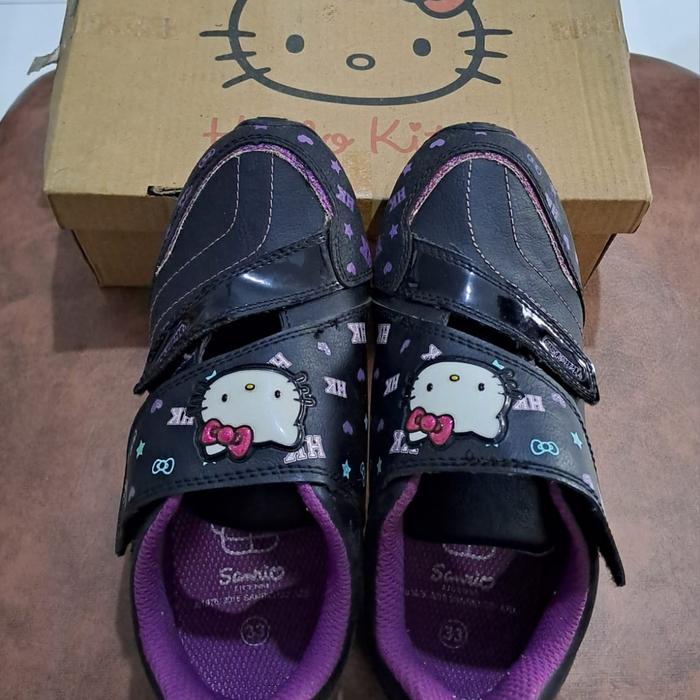 Preloved Sepatu Hello Kitty Sanrio Second No 33