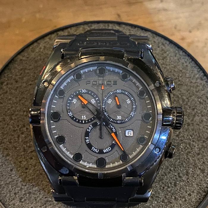 preloved jam tangan police