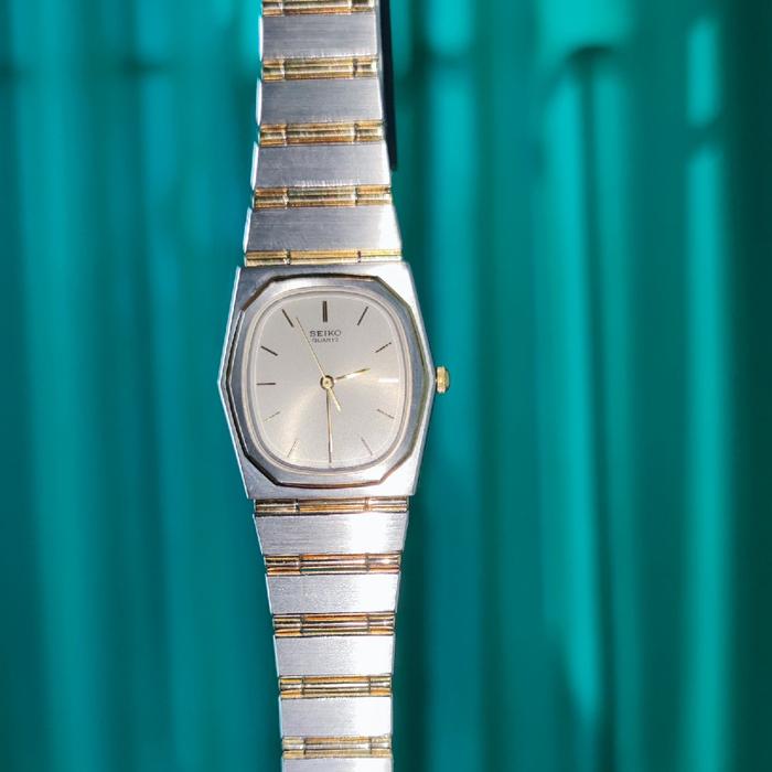 Jam Tangan Vintage Seiko Quartz 5P31 Hexagonal Dual Tone Case