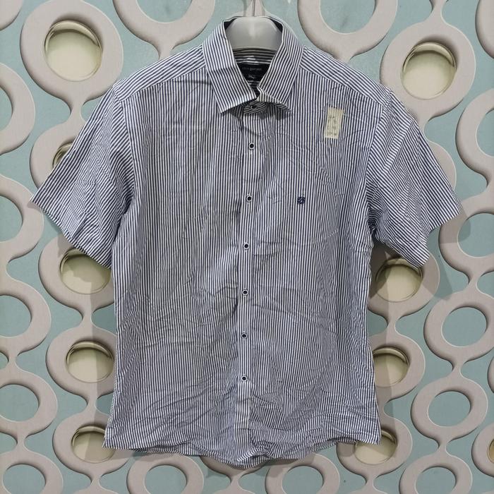 KEMEJA PRIA LOUIS QUATORZE SIZE FIT M KZ082